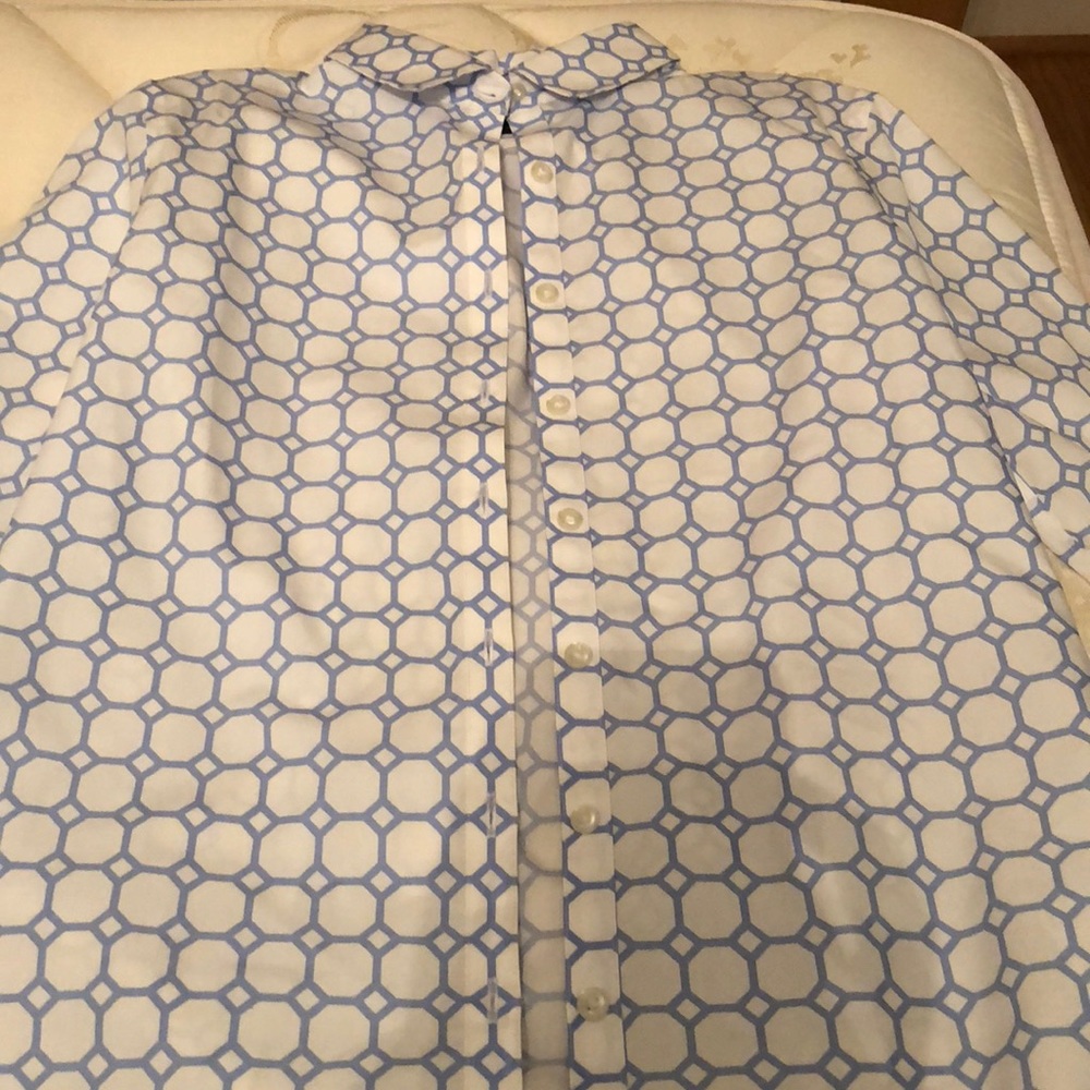 Lands end no iron buttons down